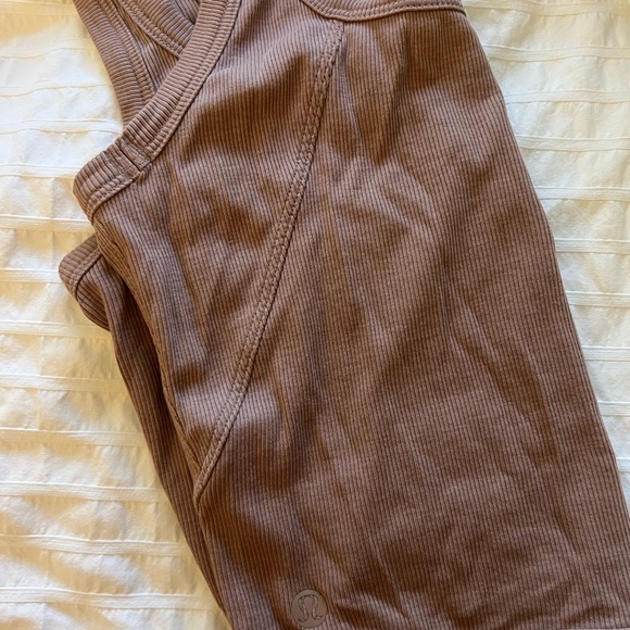 Lululemon Athletica Ribbed Crop Top - Picture 2 of 2